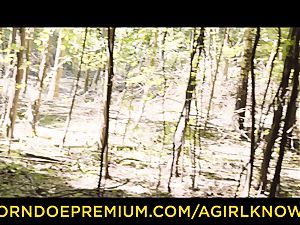 A dame KNOWS - steaming Angel Piaff fucks babe in the woods